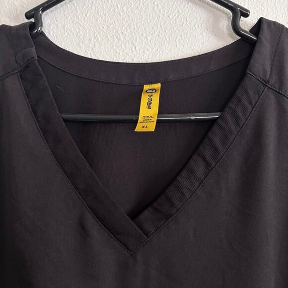 Aero Wonderwink Scrub Top Women's XL Black Short Sleeve V-Neck Flex Back - Picture 4 of 12